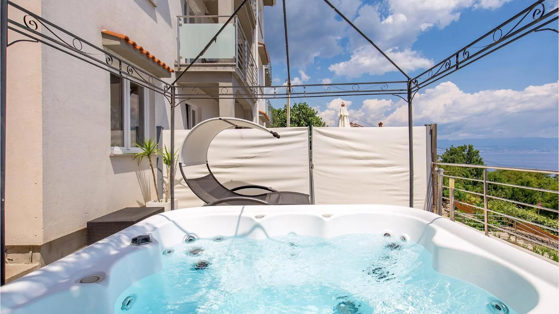 1 Bedroom Gorgeous Apartment In Moscenicka Draga
